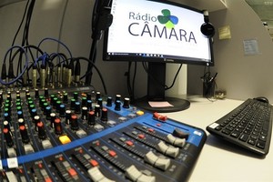 Rádio Câmara Web transforma lives do Parlamento Aberto em podcasts