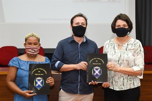 Conjunto de choro Água de Vintém é homenageado com moção de aplausos 