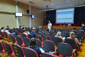 Ciclo de palestras leva qualificação aos gabinetes