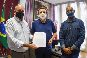 Crise preocupa representante de hotéis, bares e restaurantes