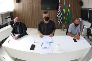 Comissão de Obras recebe representantes do Conespi e da Semuttran
