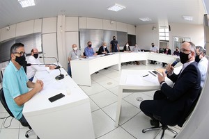 Secretários municipais esclarecem dúvidas da Comissão de Obras