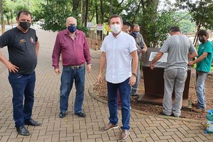 Vereador acompanha obras de melhorias na Rua do Porto 