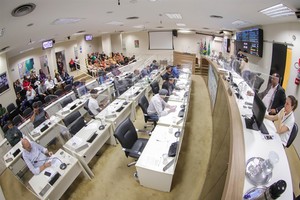 Parecer contrário para adesivação do transporte público é derrubado