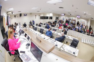 Com multa menor, Câmara aprova ampliação de assentos para obesos