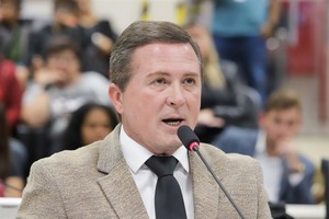 Requerimento pede operação tapa-buracos em ruas do Glebas Califórnia