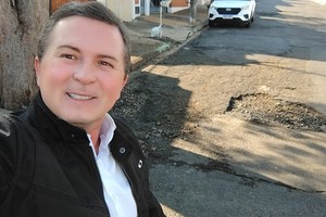 Vereador solicita tapa-buraco em vias do Jardim Brasília e Sertãozinho