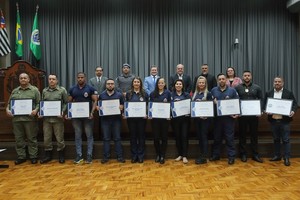 Solene homenageia servidores da segurança penitenciária