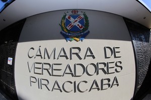 Câmara abre licitação para contratar serviço de colocação de molduras