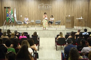 Sobrecarga com casa e família impacta mulher no mercado de trabalho