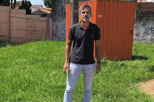 Vereador acompanha início de reforma na quadra do Cecap