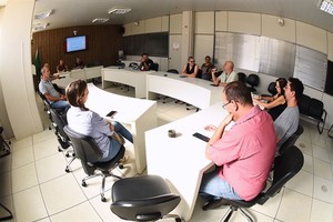 Fórum defende criação de GTs e ação conjunta para novas tecnologias