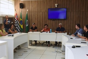 Secretário garante material didático nas escolas em janeiro