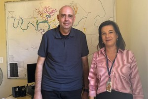 Audiência entre vereador e secretária discute projetos habitacionais