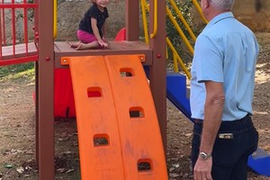 Playground traz diversão a crianças do Jardim Monte Feliz