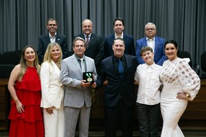 Medalha de mérito destaca empresa referencial na América Latina