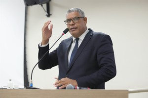 Requerimento solicita informações sobre consultas em fonoaudiologia