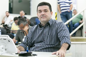 Vereador apresenta indicações para melhorias no bairro Ondas