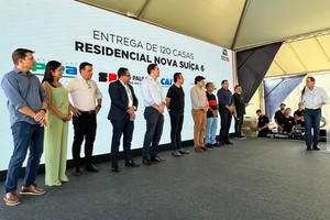 Vereador acompanha entrega de unidades habitacionais 