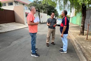 Vereador visita Água Branca com técnicos da Secretaria de Trânsito