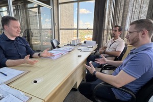 Vereador debate capacitação e atendimento na rede pública