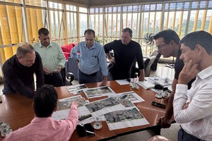 Reunião discute andamento de obras na rodovia Geraldo de Barros