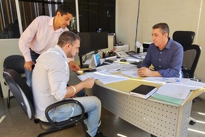 Vereador participa de reunião com o secretário de segurança pública