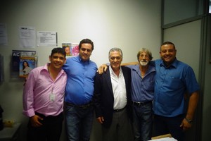 Lennon recebe a vista do prefeito em seu gabinete