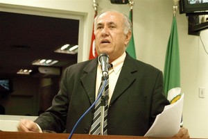 Euclides Buzetto elabora Moção de Apelo para minimizar efeitos negativos dos presídios