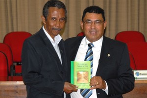 Vereador lança Biografia