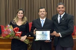 Campos e Madalena concedem título de cidadania à João Carmelo Alonso