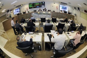 Comissão repudia cartaz com ofensas a alunas da Esalq