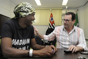 Madalena cobra Semtre em relação a quiosques para ambulantes