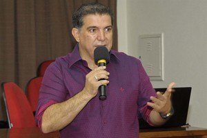 Paiva instiga jovens em participação política no Conheça o Legislativo