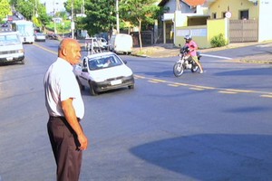 Vereador visita avenidas Luiz Rasera e Raposo Tavares