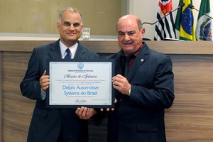 Samaritano homenageia os 25 anos da empresa Delphi na cidade