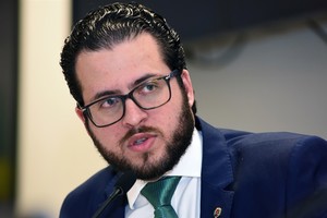 Matheus Erler apela em defesa dos servidores do INSS