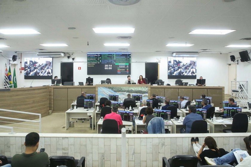 Requerimento cobra informações sobre endividamento total do município