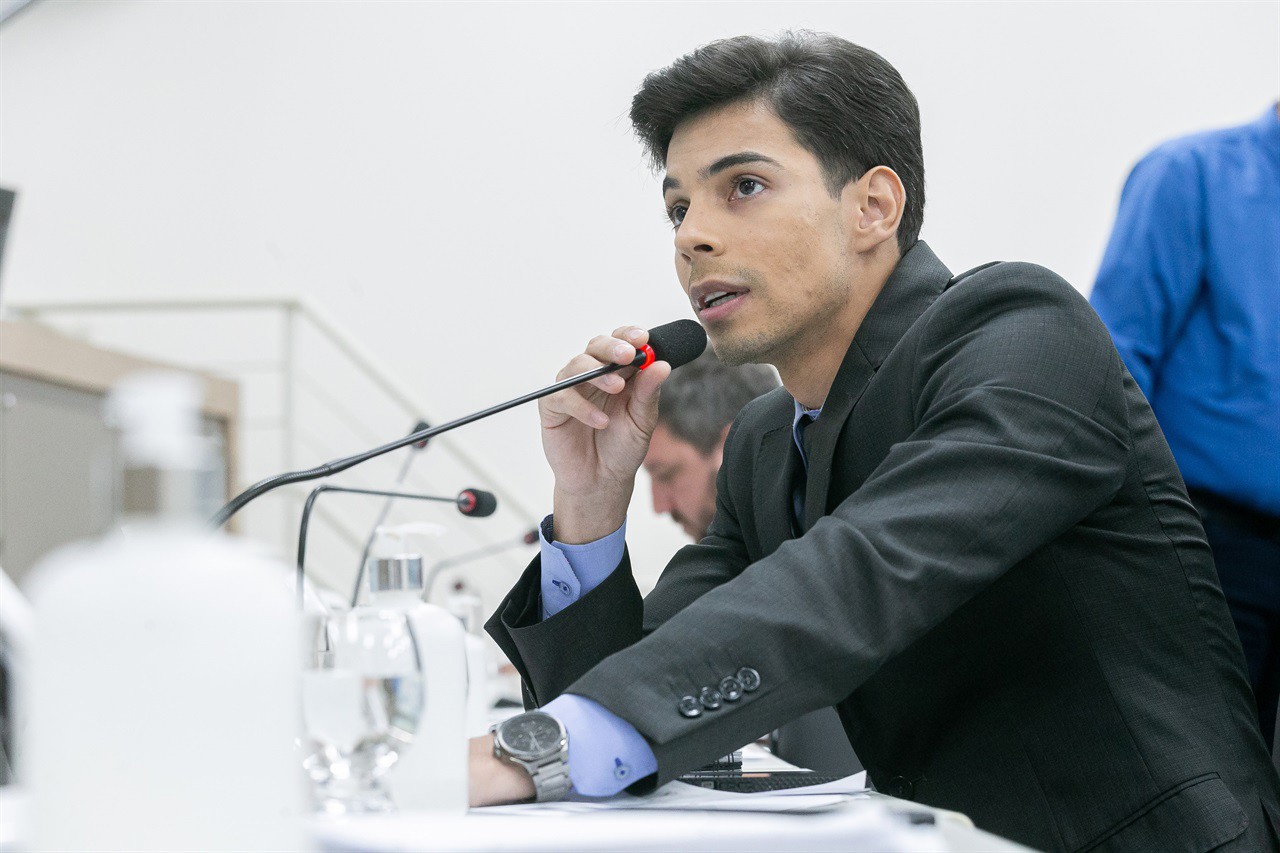 Na 23° Reunião Ordinária, foi aprovado o requerimento de autoria do vereador Gesiel de Madureira que solicita informações sobre ecoponto