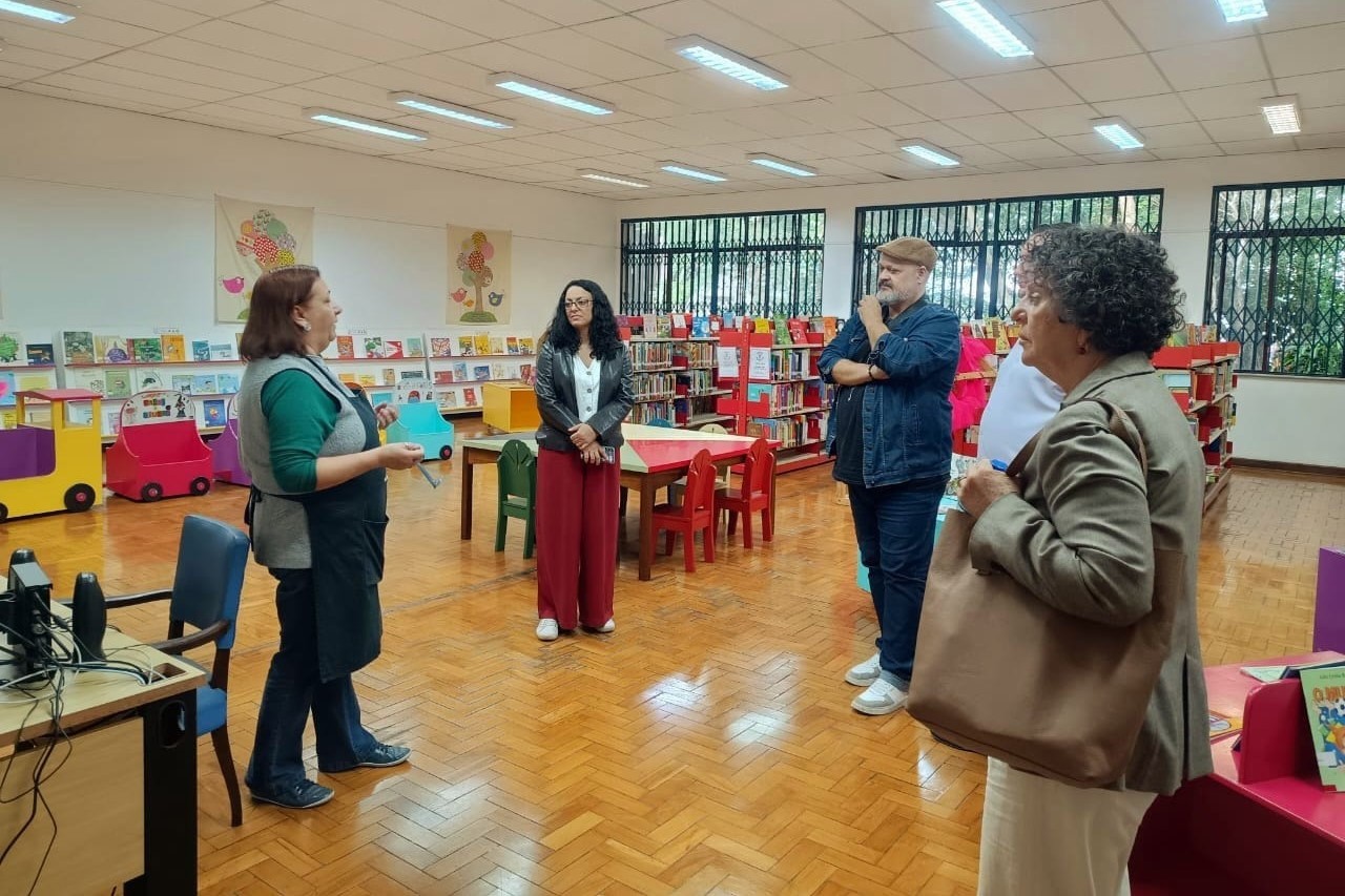 Vereadora faz visita técnica a bibliotecas de São Paulo