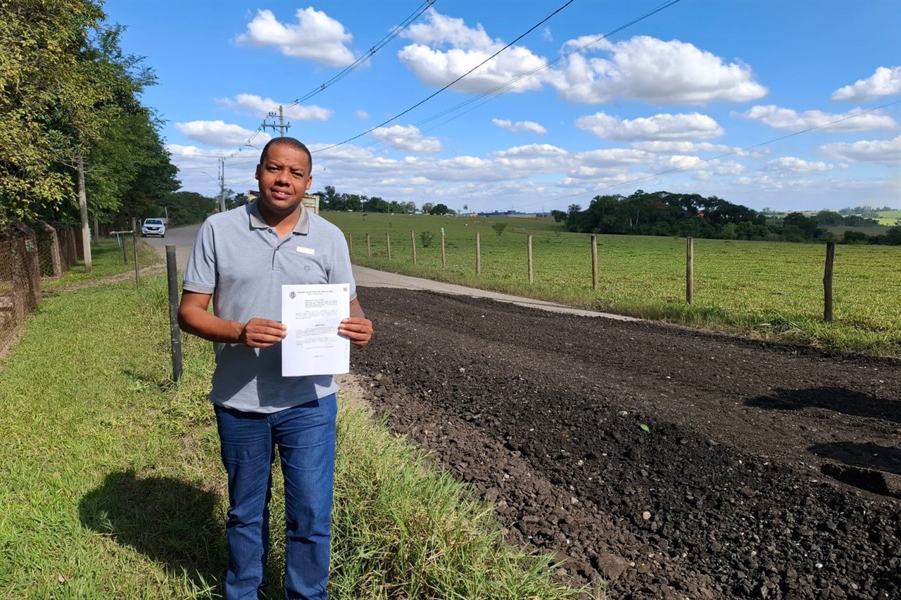 Vereador Thiago Ribeiro foi procurado por moradores da região que reivindicavam melhorias nas condições da via