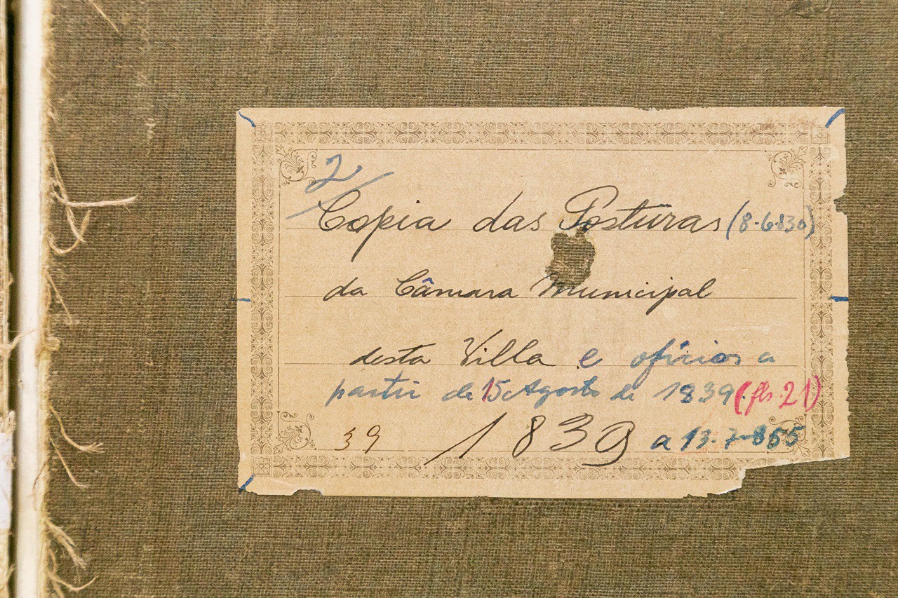 "2º Livro de Ofícios da Câmara" traz registros de 1839 a 1855 de correspondências entre a Câmara e a Província de São Paulo