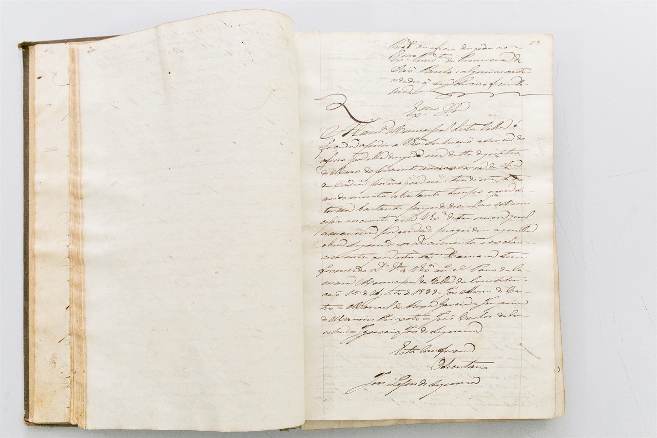 "2º Livro de Ofícios da Câmara" traz registros de 1839 a 1855 de correspondências entre a Câmara e a Província de São Paulo