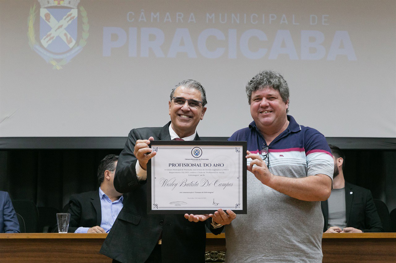 Dedicação dos profissionais da enfermagem foi lembrada durante a solenidade