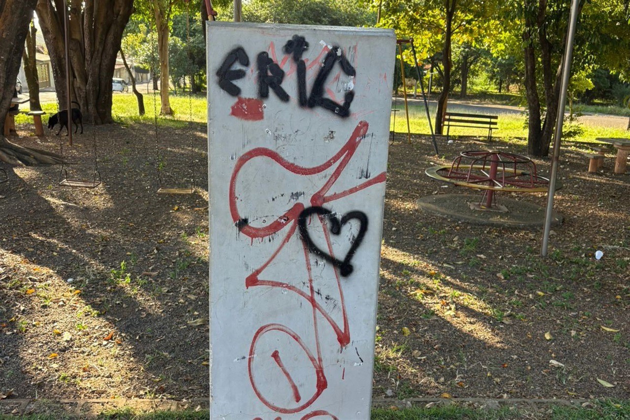 Vereador defende melhorias na praça “Irmãos Alcântara”, na Vila Industrial