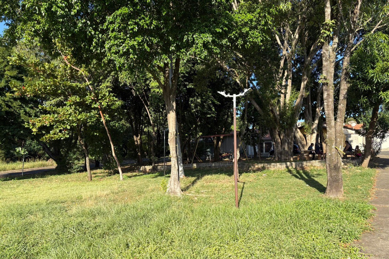 Vereador defende melhorias na praça “Irmãos Alcântara”, na Vila Industrial