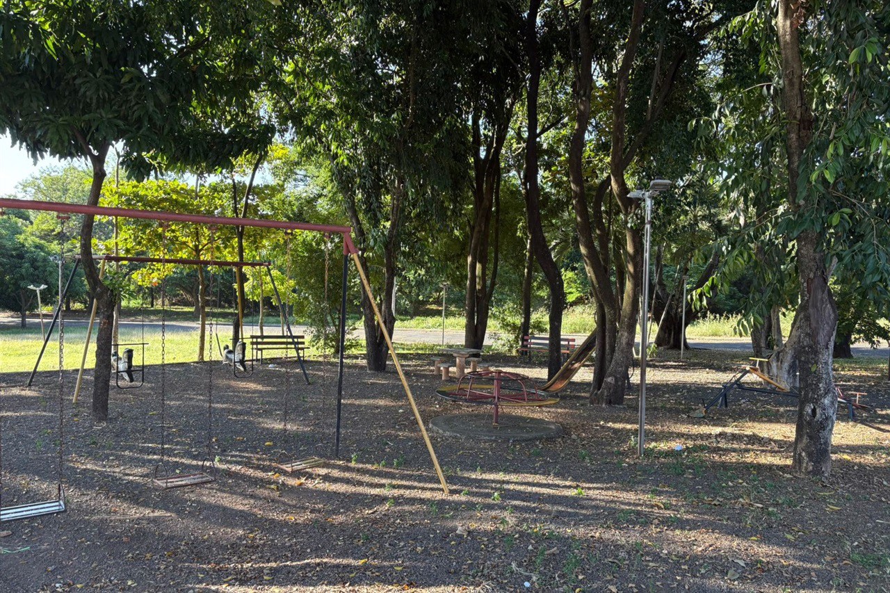 Vereador defende melhorias na praça “Irmãos Alcântara”, na Vila Industrial