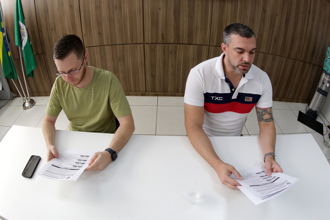 Projetos foram analisados em reunião da CLJR, nesta quinta-feira (22)