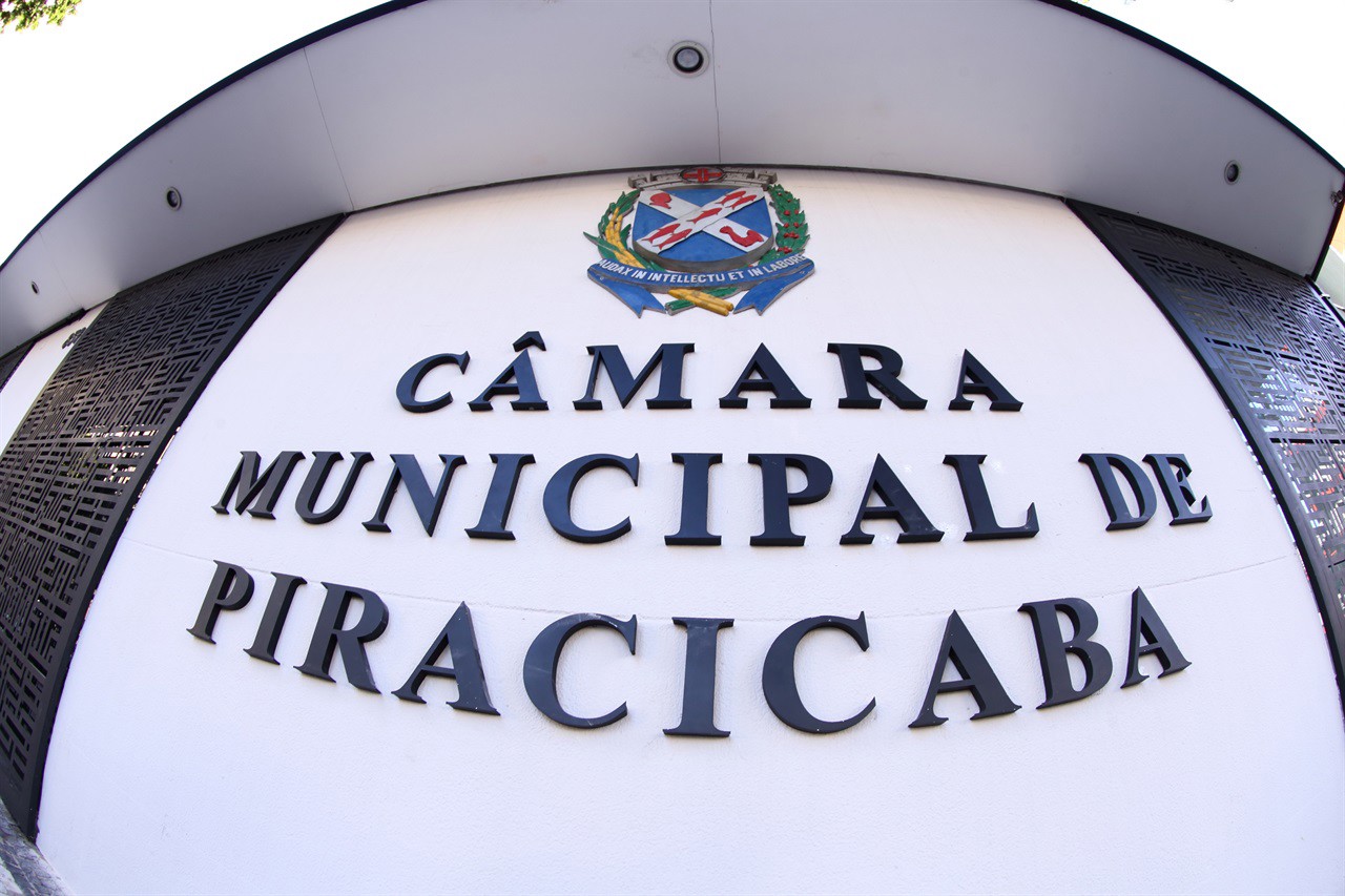 Inscrições para estágios na Câmara seguem até às 12h do dia 5 de junho