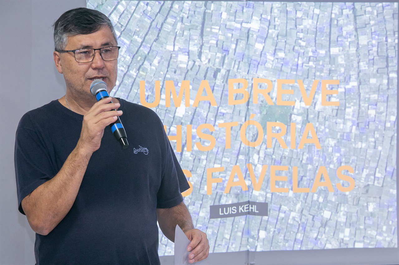 O diretor da Escola do Legislativo, vereador Pedro Kawai (PSDB), fez a abertura da atividade